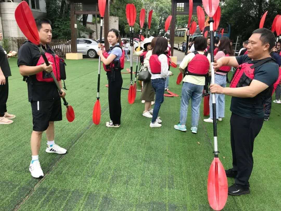 遠(yuǎn)程監(jiān)控,報警巡邏,清機(jī)加鈔,清分整點(diǎn),憑證寄庫,頭寸箱寄庫,商鋪安保,智能家居