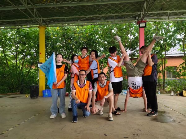 遠(yuǎn)程監(jiān)控,報(bào)警巡邏,清機(jī)加鈔,清分整點(diǎn),憑證寄庫(kù),頭寸箱寄庫(kù),商鋪安保,智能家居