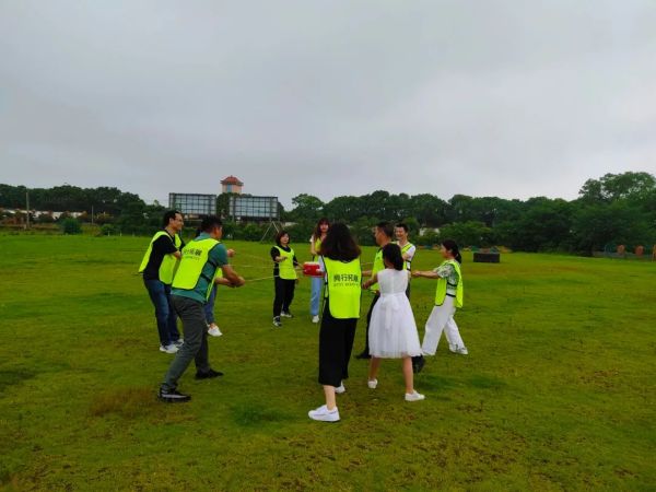 遠(yuǎn)程監(jiān)控,報(bào)警巡邏,清機(jī)加鈔,清分整點(diǎn),憑證寄庫(kù),頭寸箱寄庫(kù),商鋪安保,智能家居